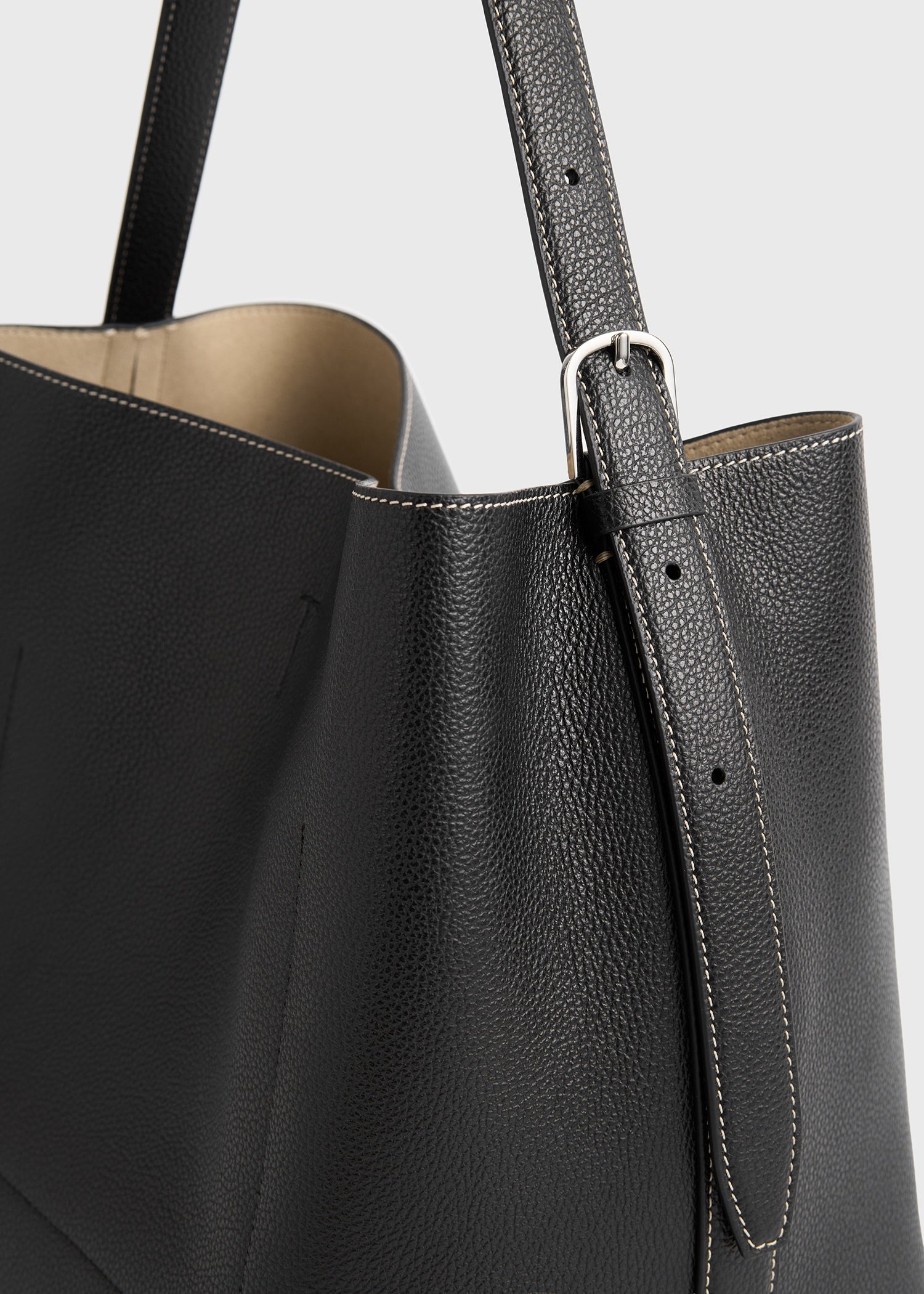 Medium belted grained-leather tote black