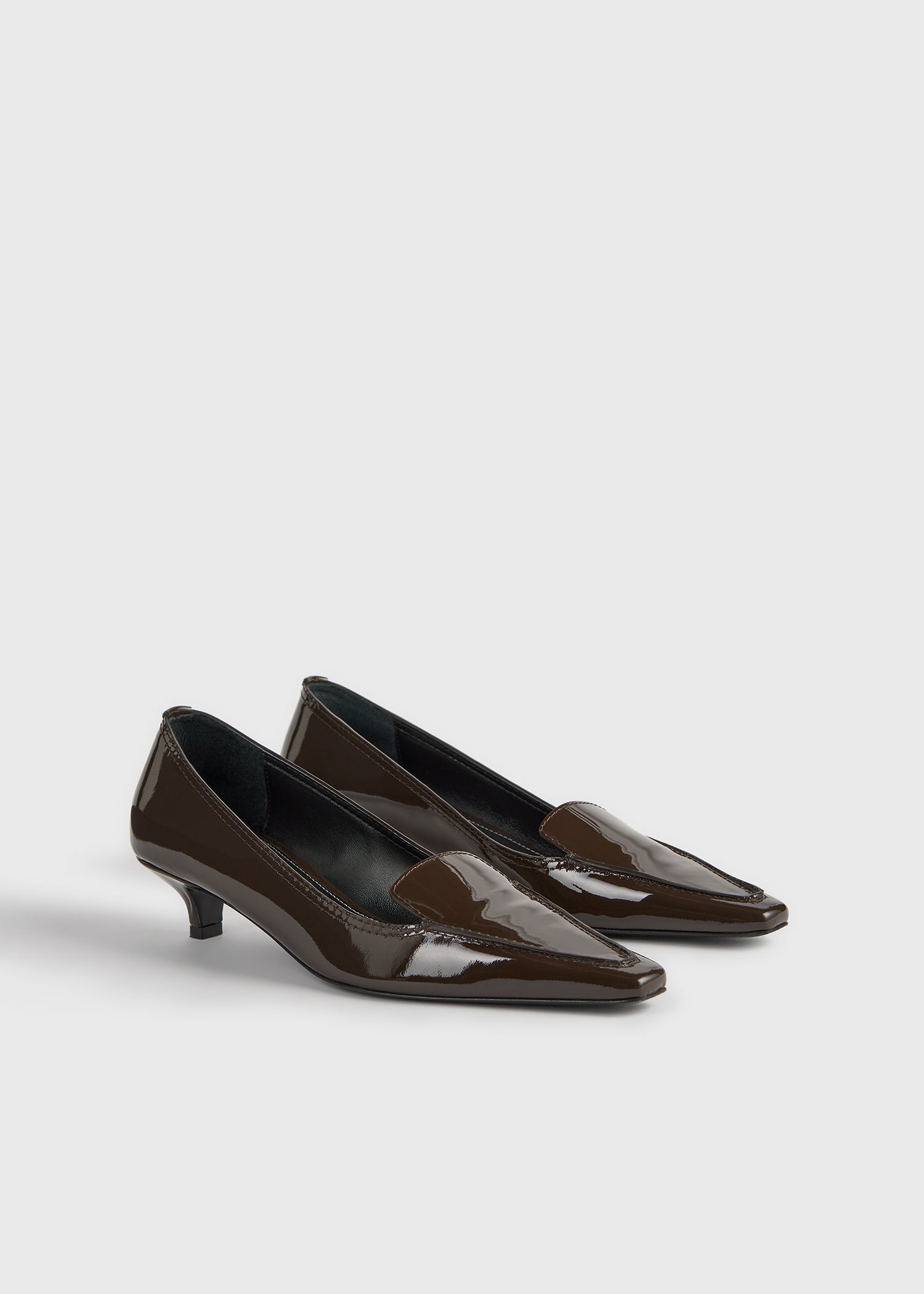 Patent loafer pumps brown